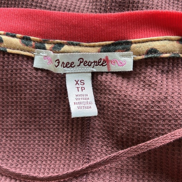 FREE PEOPLE Bright Side Thermal Patchwork Pullover In Vino Sz XS NEW - Picture 6 of 9
